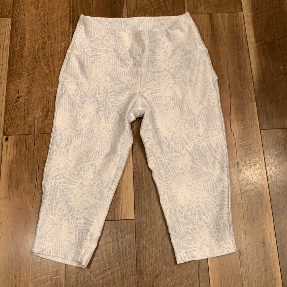 Activewear capris